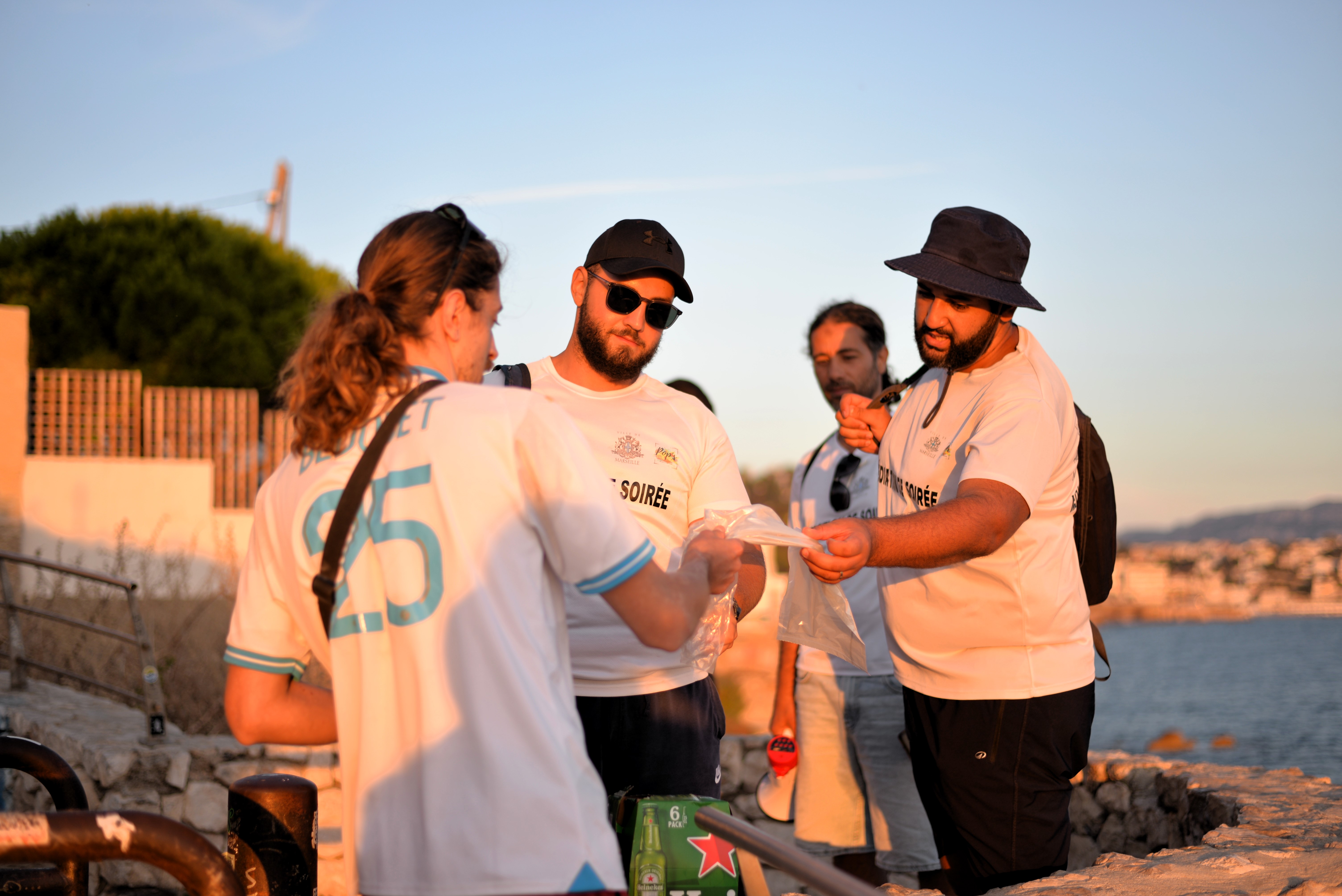 Distribution flyers sunset